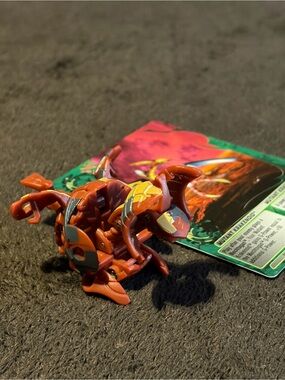 Bakugan Pyrus Mutant Krakenoid Baku Camo Surge 900G + 150G + 110G